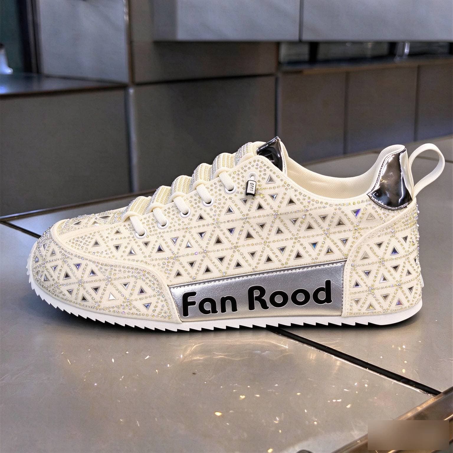 Chaussures décontractées tendance pour hommes, ornées de strass à chaud haute température, semelle fermée, rehausseur de hauteur, légères, no