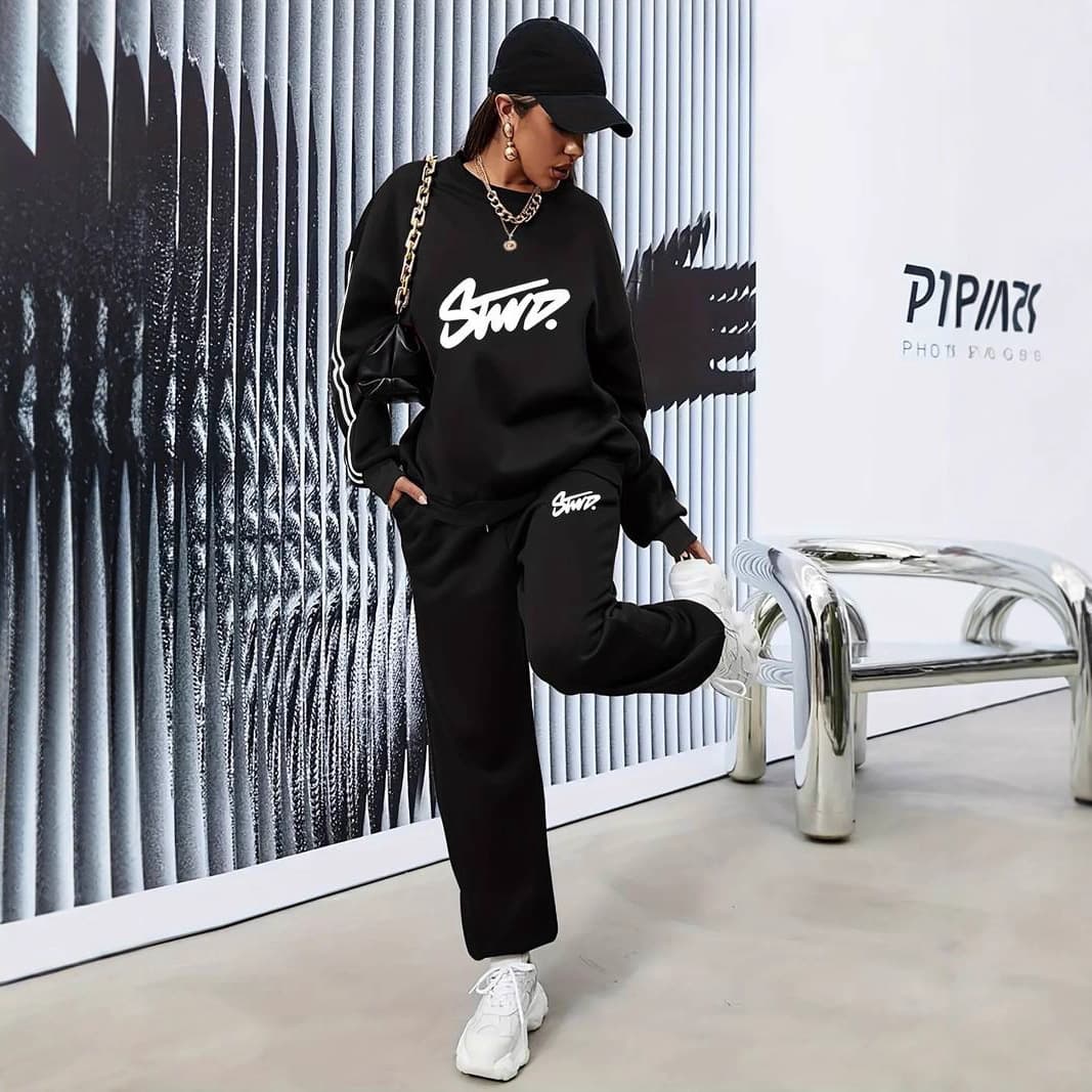 ​​Retro Street Style Sweatpants Set – Loose Fit Printed Tracksuit For Women (Black/White, S-XXL)​​
