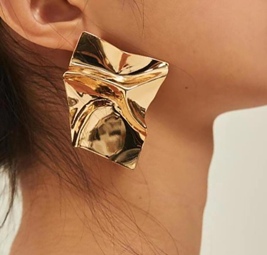 Fashionable simple personalized pleated trendy earrings with irregular and exaggerated geometric shapes mirror surface temperament large earrings