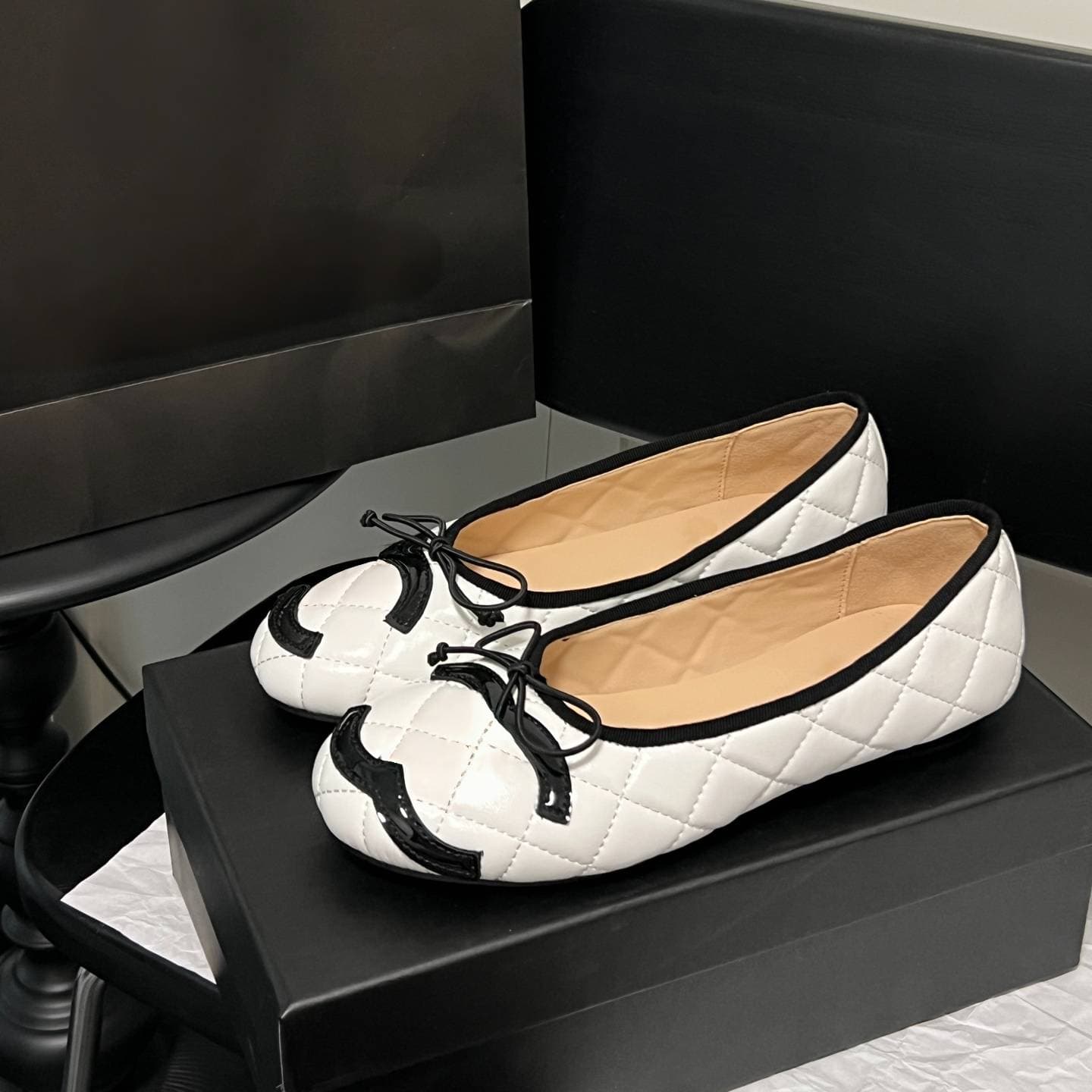 Nouvelle collection printemps-été 2025, modèle C, ballerines plates monoblocs à décolleté bas pour femmes