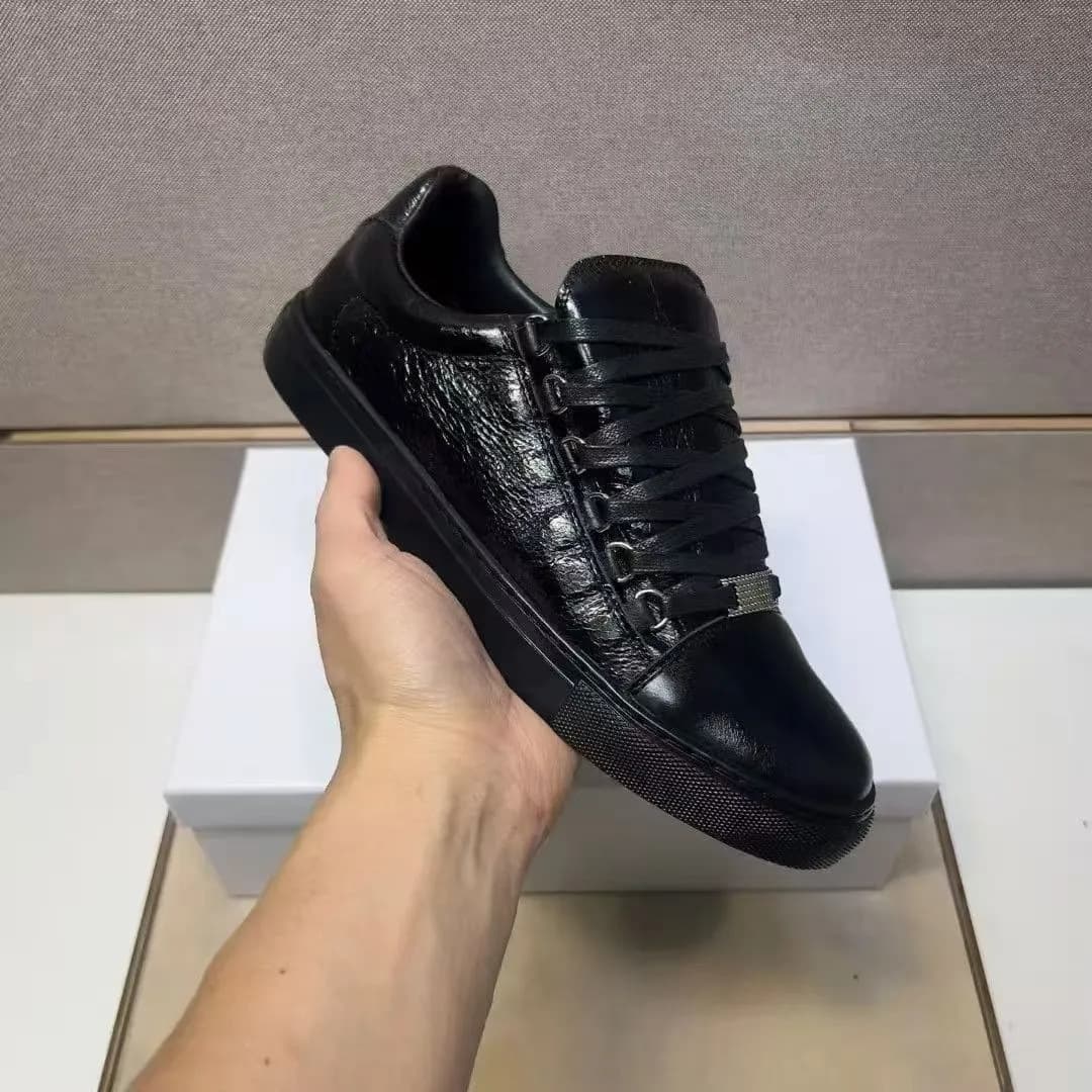 En stock 2026 Chaussures de marque à succès pour hommes et femmes, semelles épaisses rehaussantes, polyvalentes, décontractées et tendance