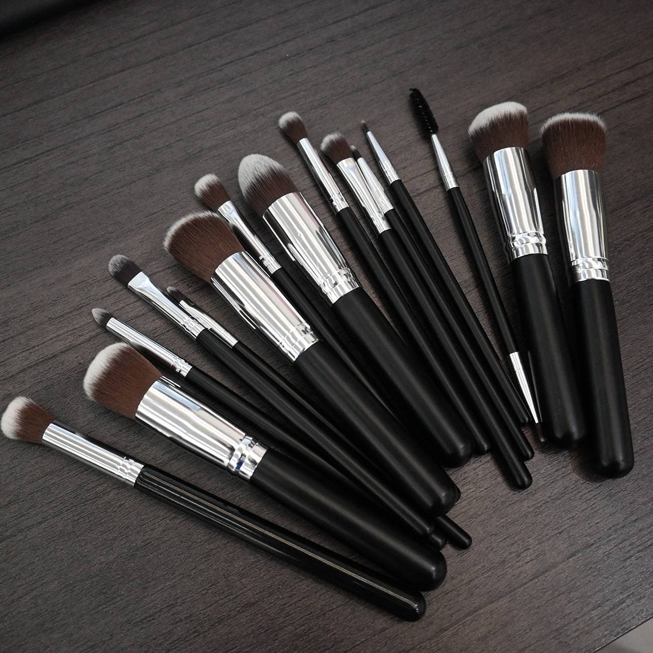 15 High Quality Black Makeup Brush Set