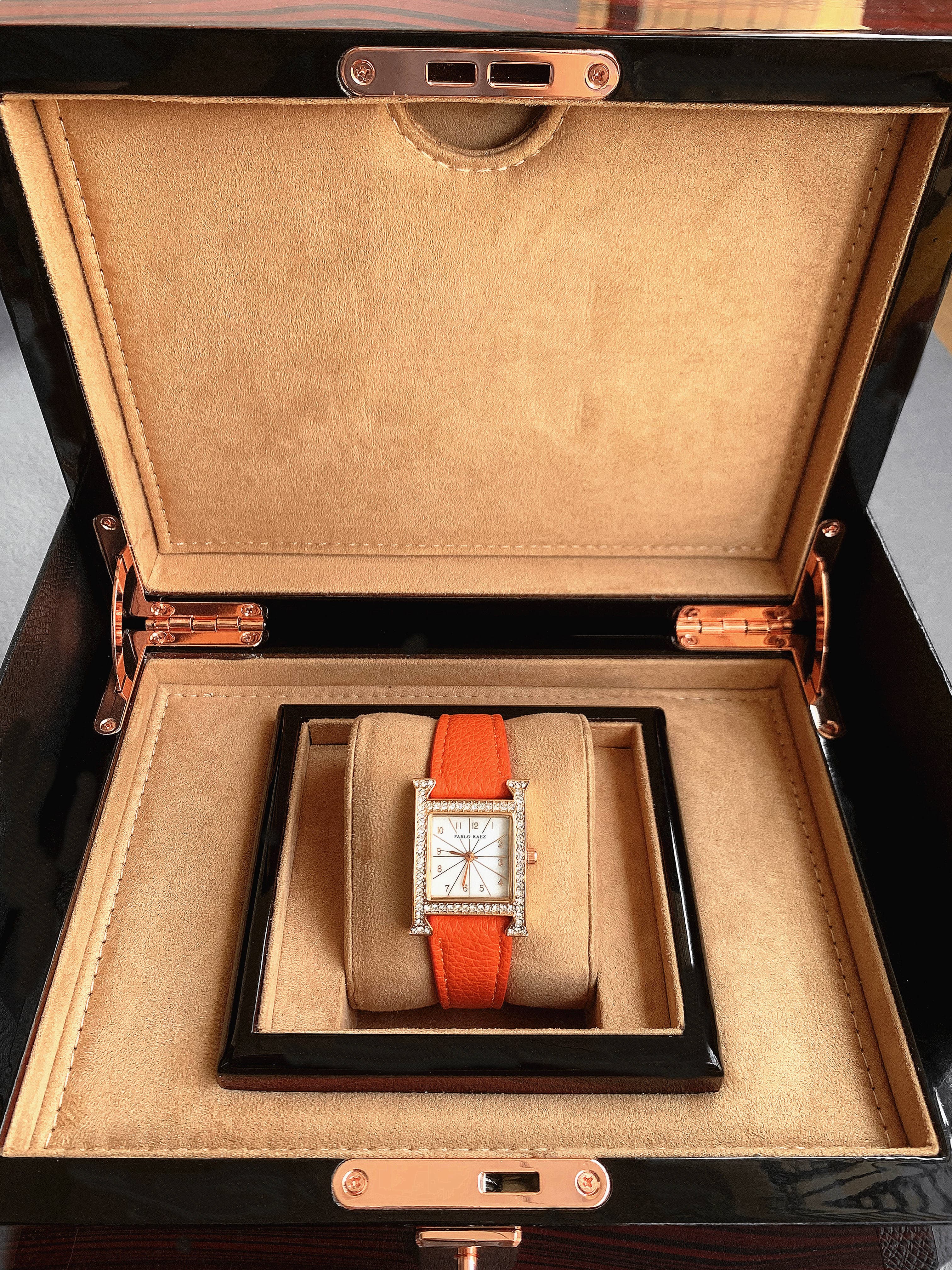 PABLO RAEZ Classic Ins Wind Orange Ladies Small Square Watch Simple Light Luxury Rhinestone Leather Waterproof Quartz Watch