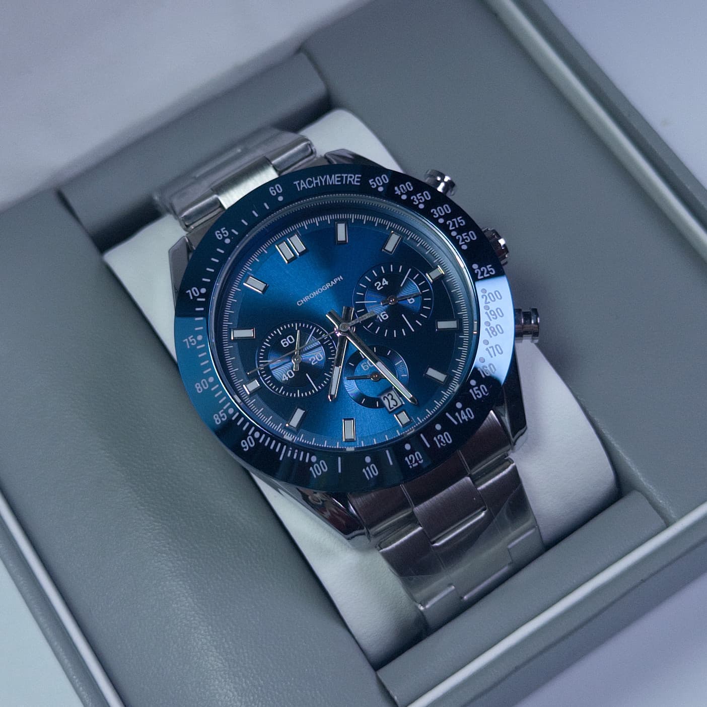 2025 New Luxury Series Iron City Fashion Business Multi-functional Sports Six-pin Chronograph With Calendar