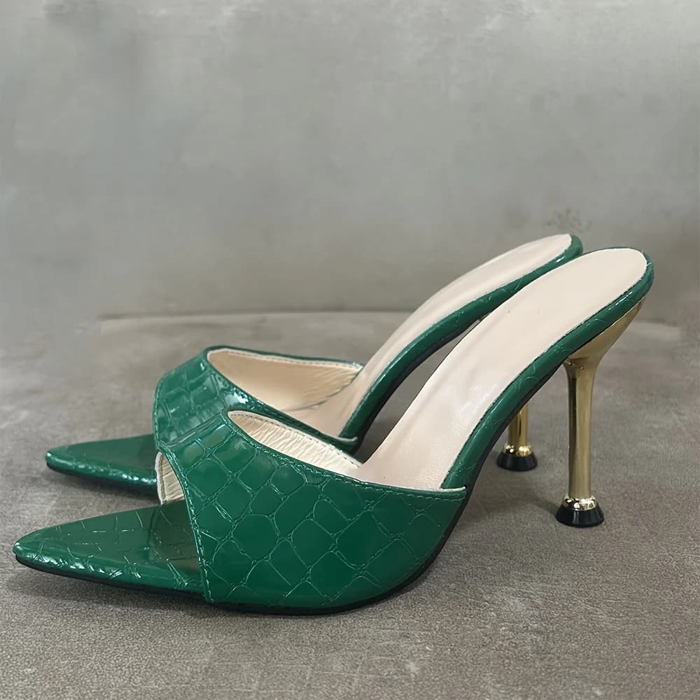 Sandales à talons hauts effet crocodile glamour - Escarpins chics à enfiler avec bout pointu pour des soirées à la pointe de la mode