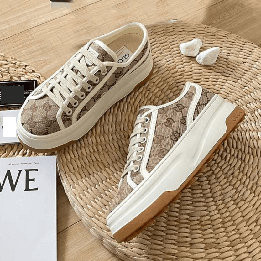 Chaussures anciennes brodées rétro pour femmes, chaussures hautes et basses à lacets en toile, modèles pour couples