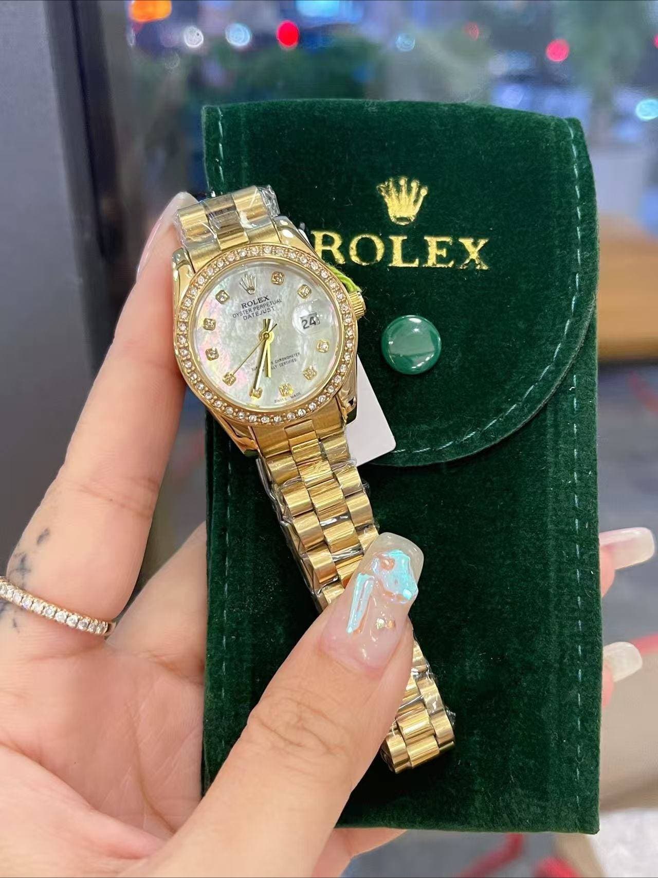 Montre femme édition limitée 28 mm, verre saphir AAA serti de diamants, bracelet en acier massif 316, mouvement à quartz, cadeau d'anniversaire.