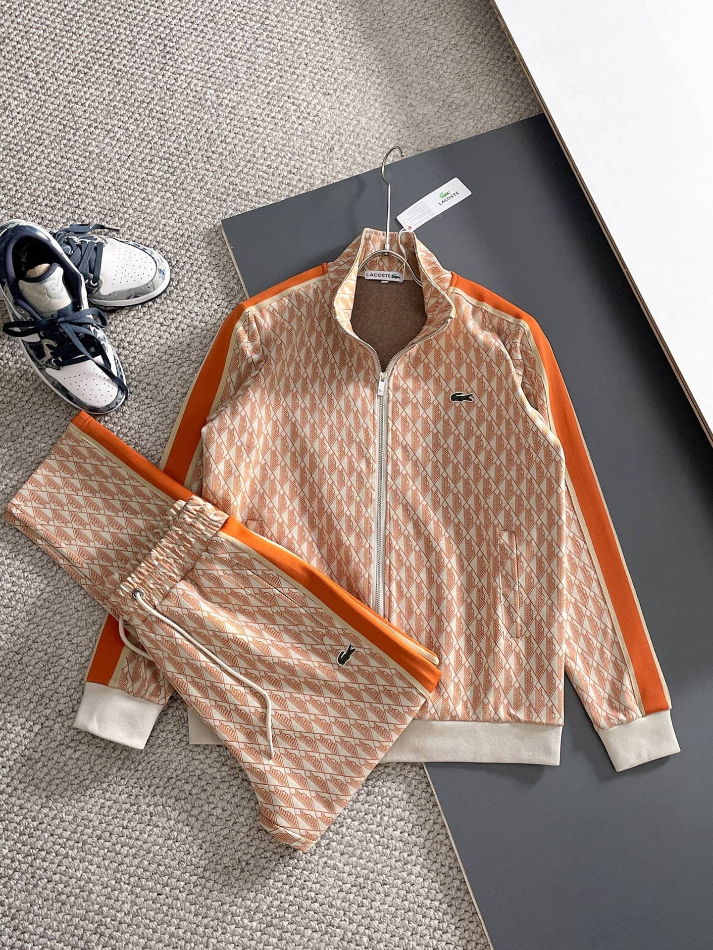 Costume décontracté tendance en crocodile français avec fermeture éclair et plusieurs couleurs assorties, style décontracté et polyvalent