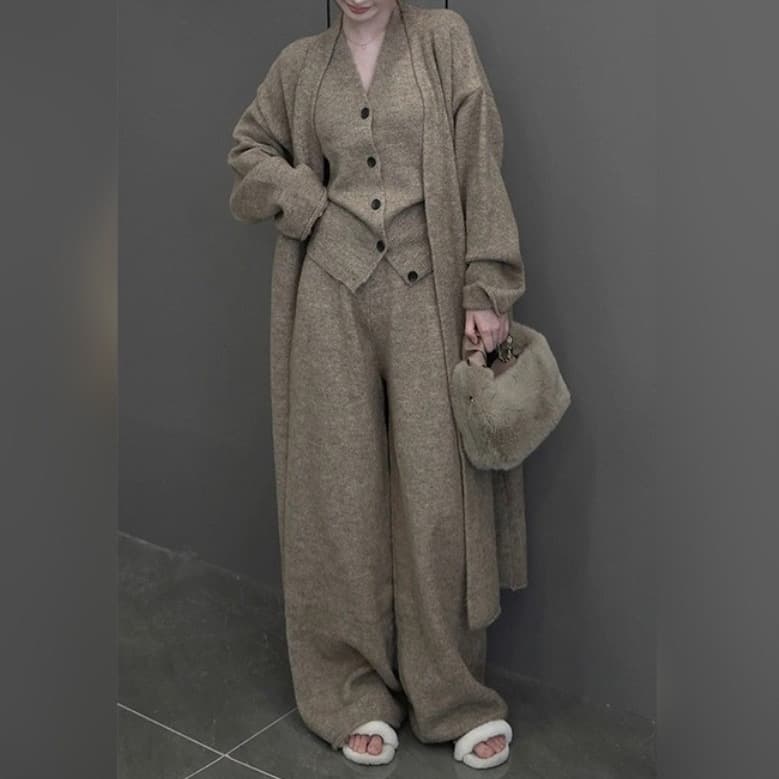 Women's Clothing High grade lazy temperament simple knitted suit autumn and winter new sleeveless vest sweater cardigan pants three piece suit
