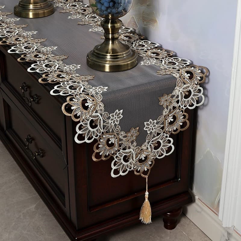 Hot selling lace table flag mesh fabric fashion light luxury triangular strip decorative fabric TV cabinet tablecloth