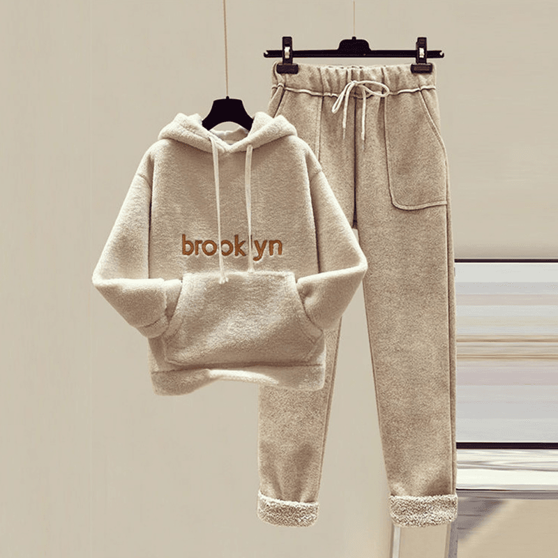 Women's Clothing autumn and winter new embroidered sweater women + wool wide leg pants women two piece suit
