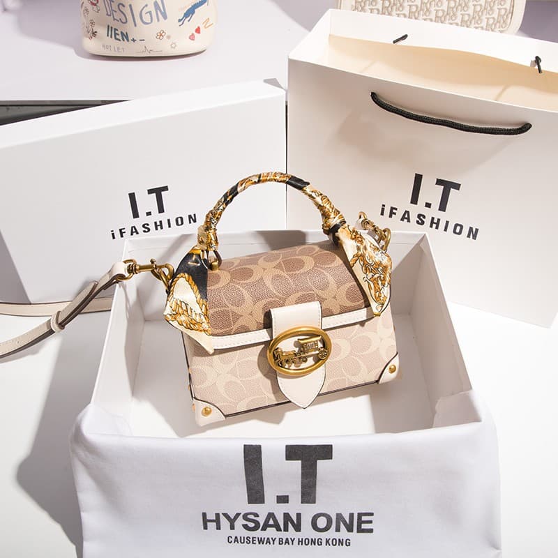 Petit sac carré pour femme 2023 nouvelle mode rose rouge sac à main haut de gamme style occidental sac à bandoulière messager tendance