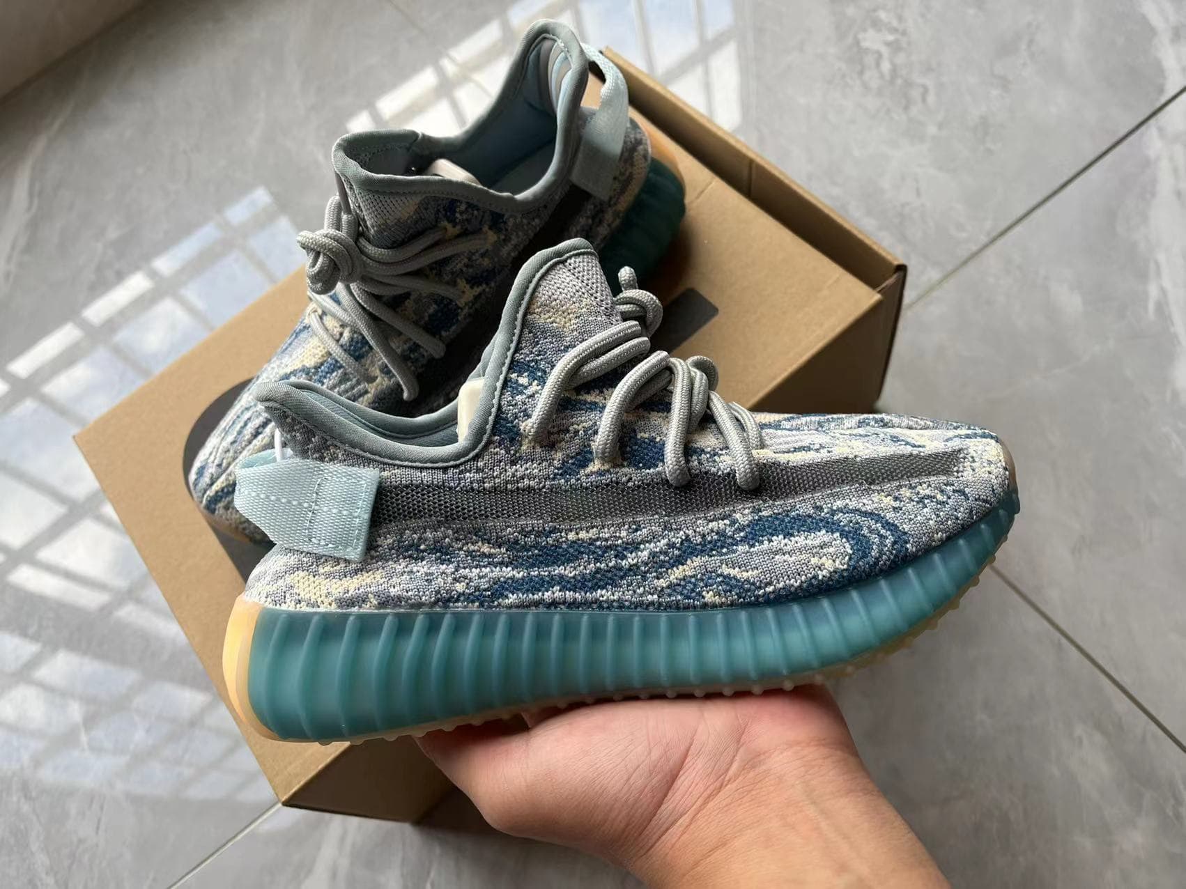 Authentique 2023 Nouvelle Qualité Hommes Chaussures De Course Boost Jade Ash Beluga Carbon Mono Ice Slate Onyx Cinder Zebra Baskets Baskets 36-45