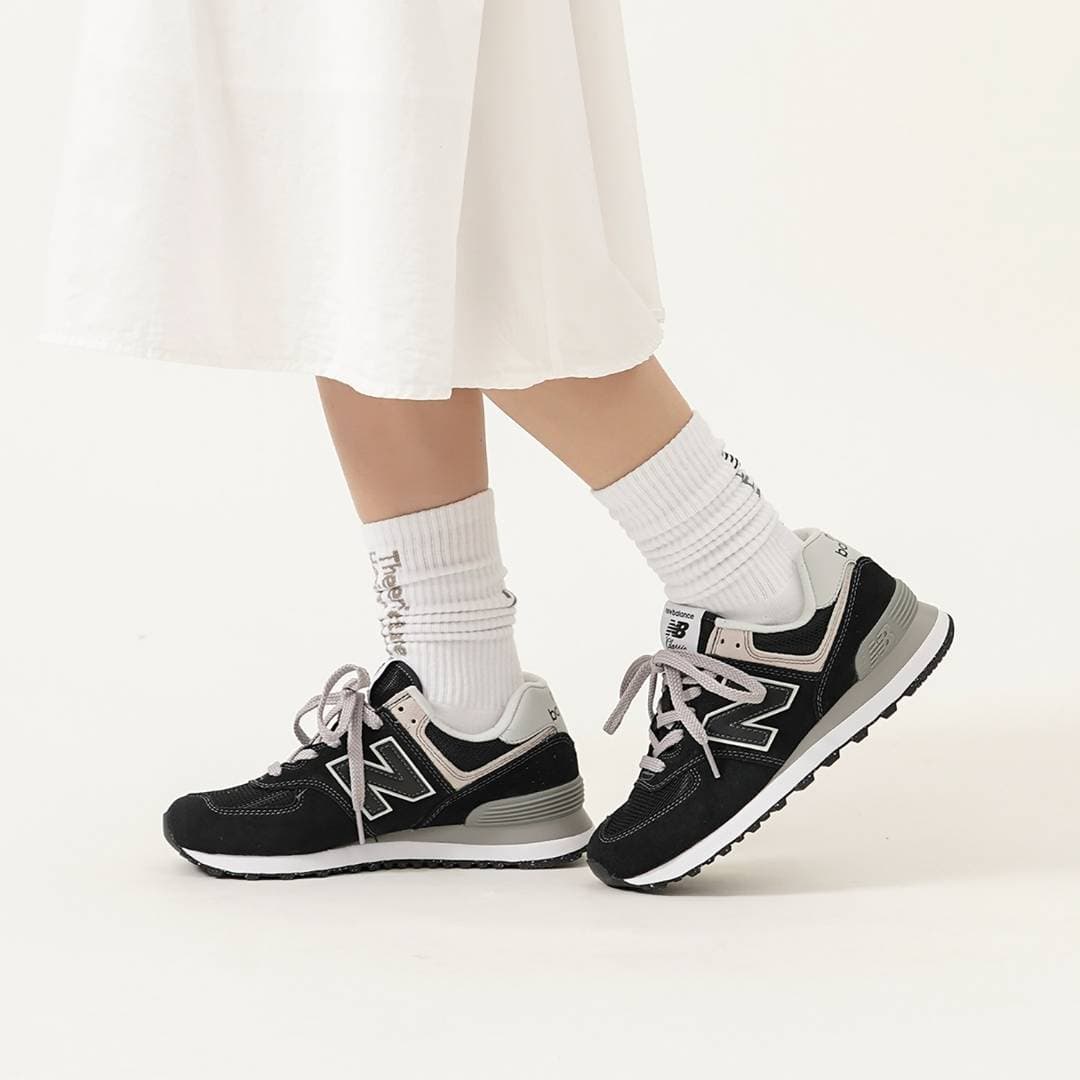New Balance Unisex 574 Sneaker Black