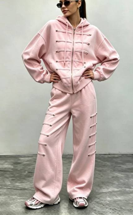 Ensemble deux pièces pour femme, style universitaire, avec sweat à capuche, pantalon large et veste légère.