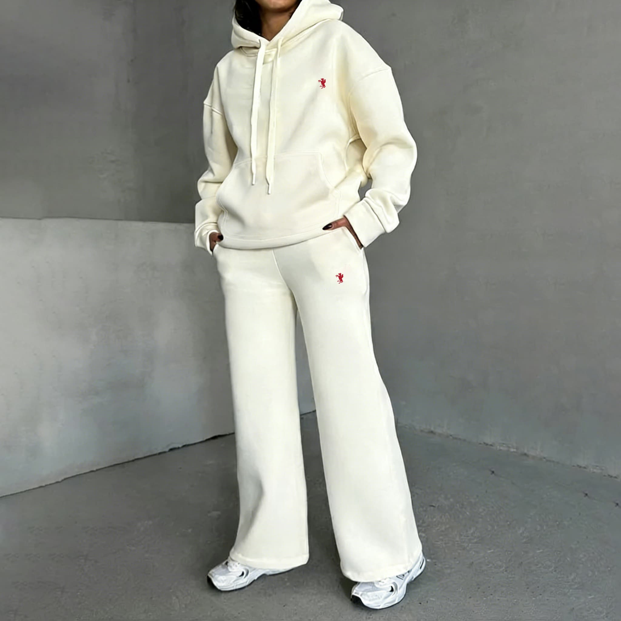Women's Premium Cream Loungewear Set - Oversized Hoodie And Wide-Leg Pants With Red Horse Logo Print, Ultra-Soft Fleece Two-Piece Tracksuit