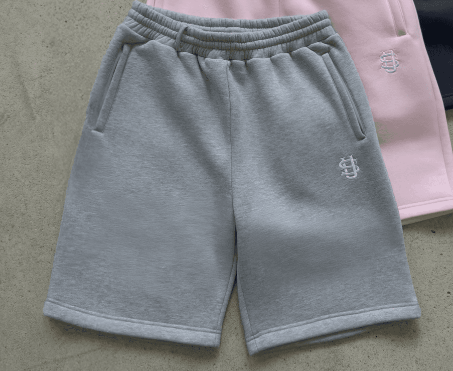 Short décontracté élastique tendance pour homme et femme, collection été 2026. Marque tendance, petite étiquette brodée. Short ample et confor