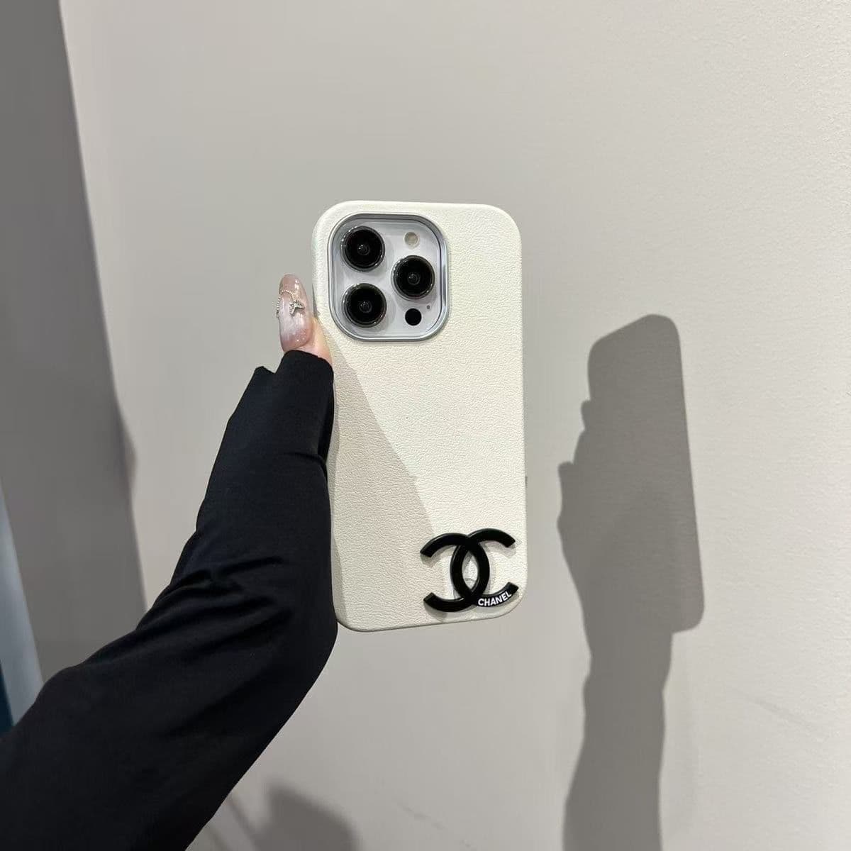 Coque de téléphone avec un design simple et élégant, compatible avec iPhone 16, iPhone 15/14, 13 et 12.
