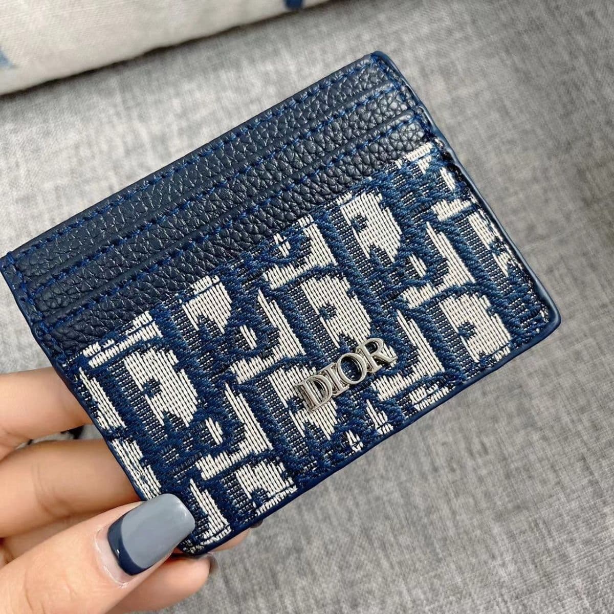 Porte-cartes exquis, simple, ultra-fin, cuir véritable, niche, portefeuille compact, emplacement pour carte, carte d'identité, nouvelle version uni