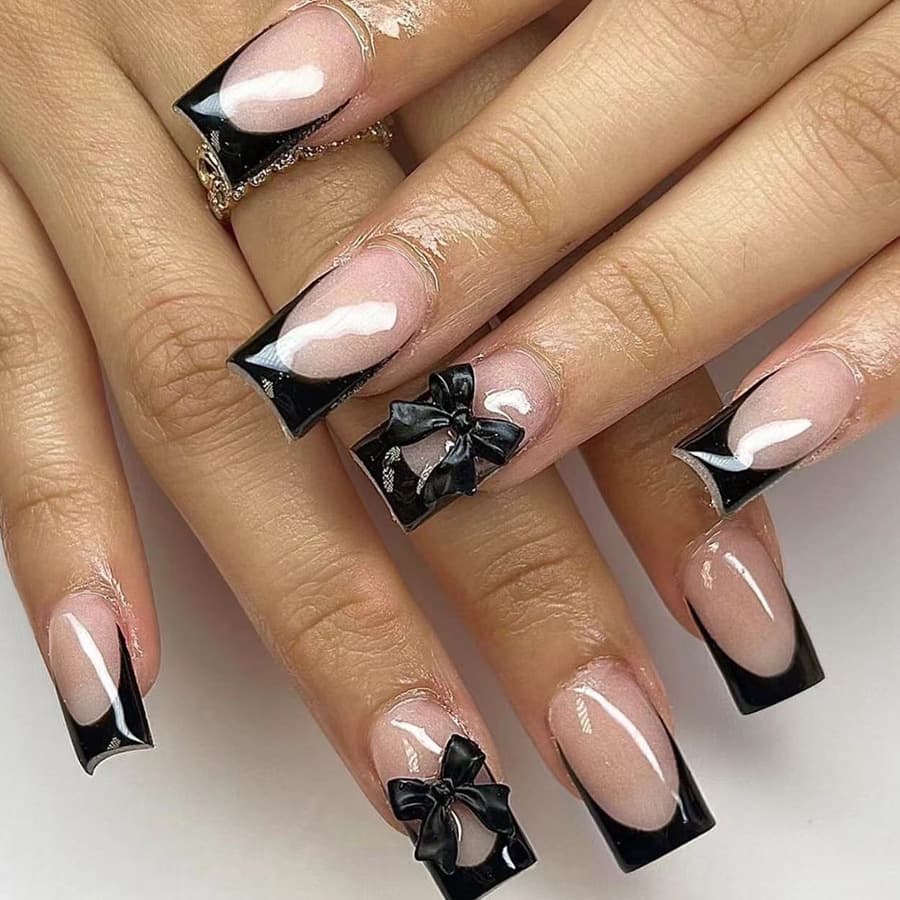 Short Giny Face European and American French Style Black Bow Pure Desire All-match Sweet Wear Armor Simple Ins All-match 24 Pieces