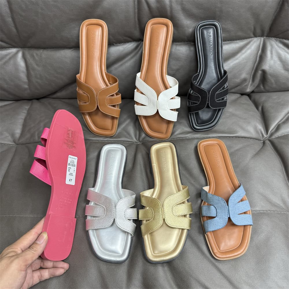 Flat Bottomed Hollow Out Fashionable Casual Women's Slippers