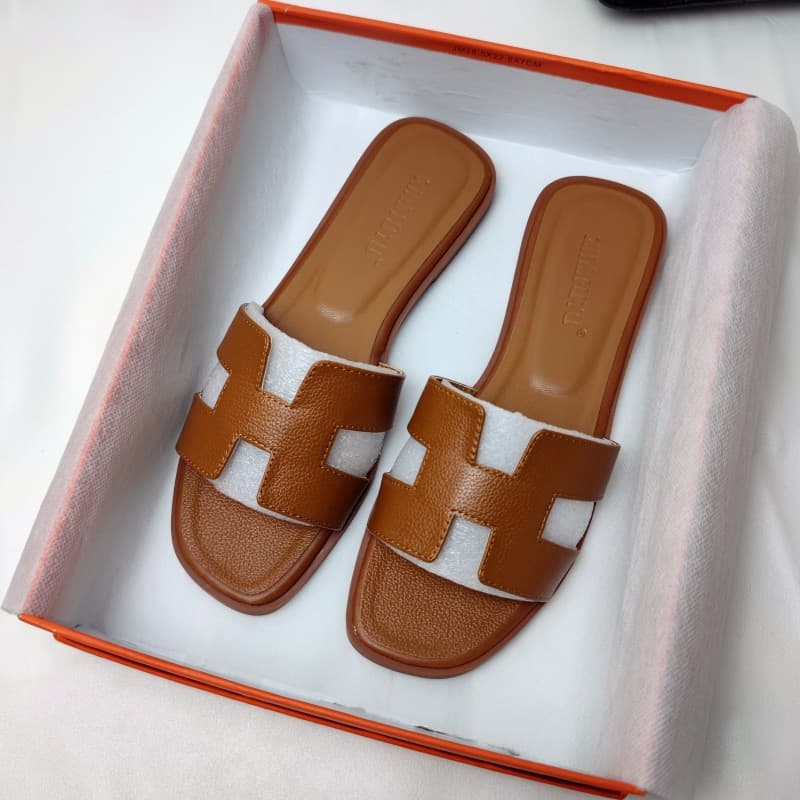 Pantoufles inférieures pour femmes, vêtements d'extérieur, cent modes, un mot, glisser, plage, plates