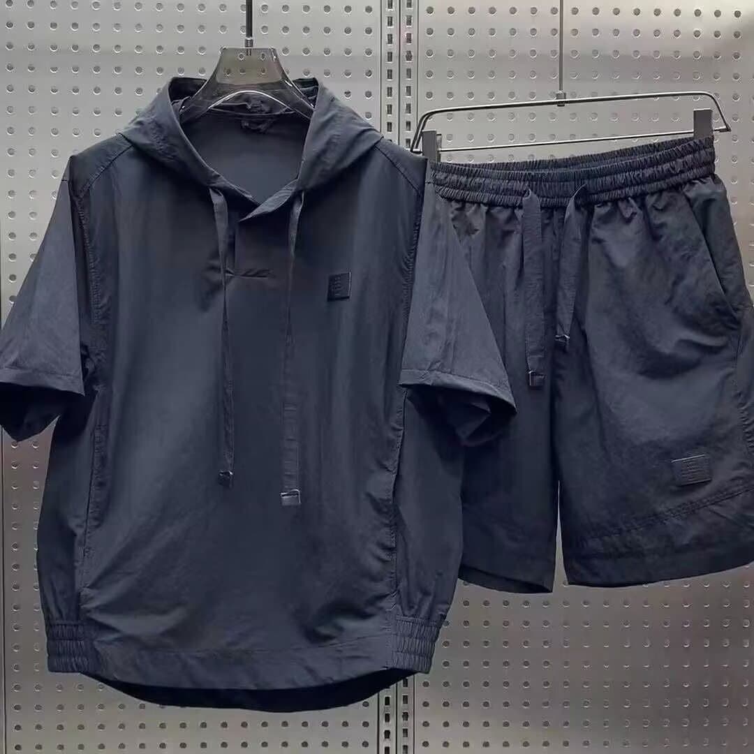 Marque de mode Protection solaire Vêtements Shorts Deux pièces Costume Femmes Station européenne Été Nouveaux produits européens À capuche Simple Mode Costume
