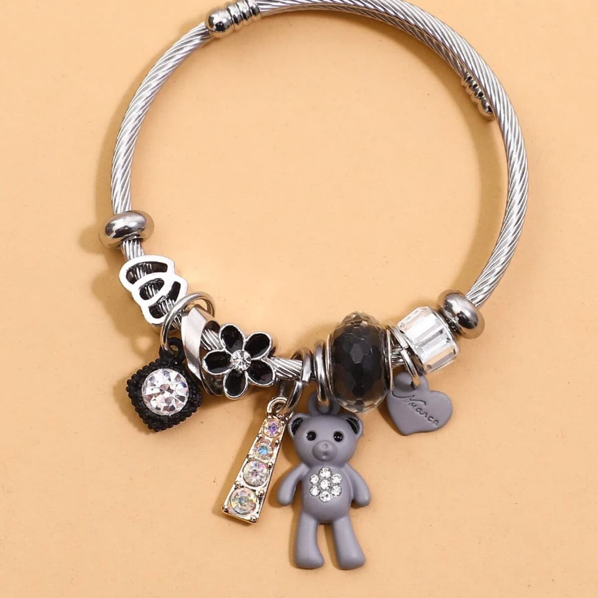 Bracelet réglable en acier titane pour étudiant avec pendentif petit ours en forme de diamant à la mode pour la famille
