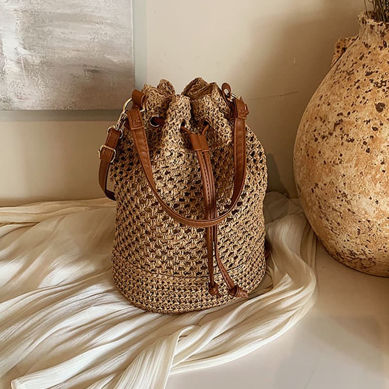 Weaving For Women 2025 New Fashion Bucket Summer Niche Versatile Grass Woven Bag, Beach Shoulder Crossbody Bag