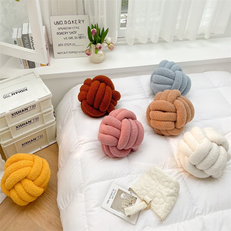 Six-color optional cute Teddy velvet handmade round pillow puff ball photography props Pillow sofa cushion