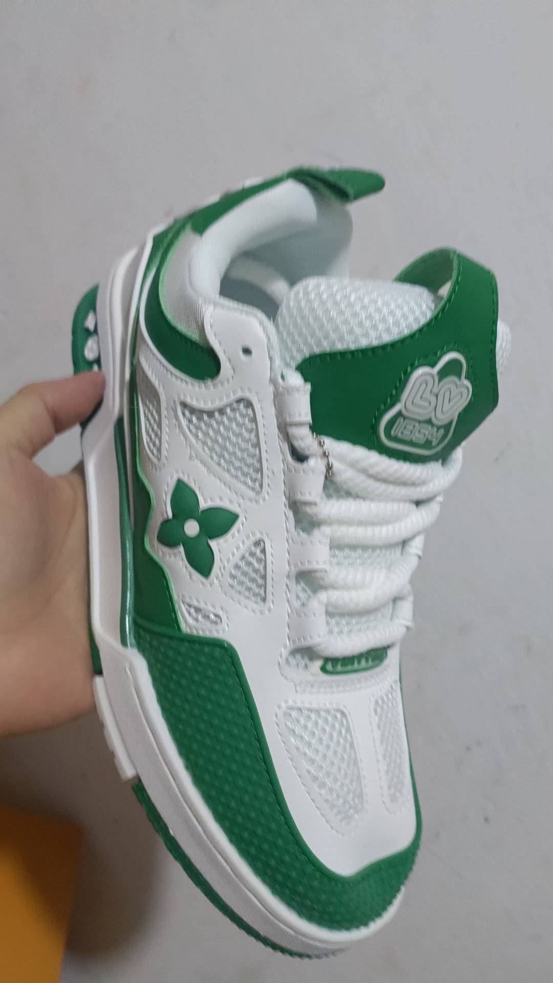 Vente directe de baskets de sport de skate pour hommes de haute qualité avec une tendance décontractée de qualité haut de gamme à la mode