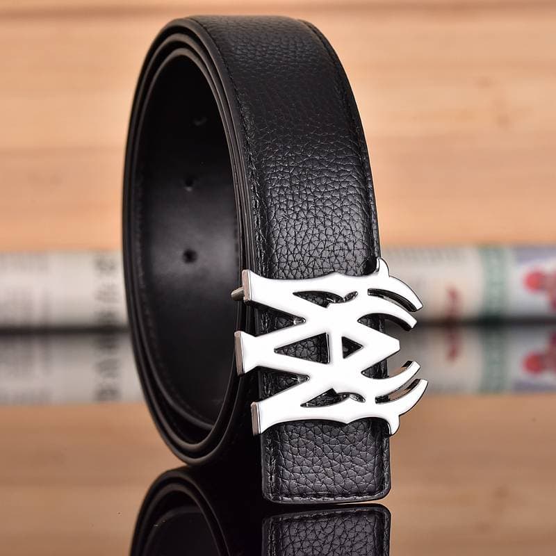 La ceinture pour homme est magnifiquement conçue et finement fabriquée