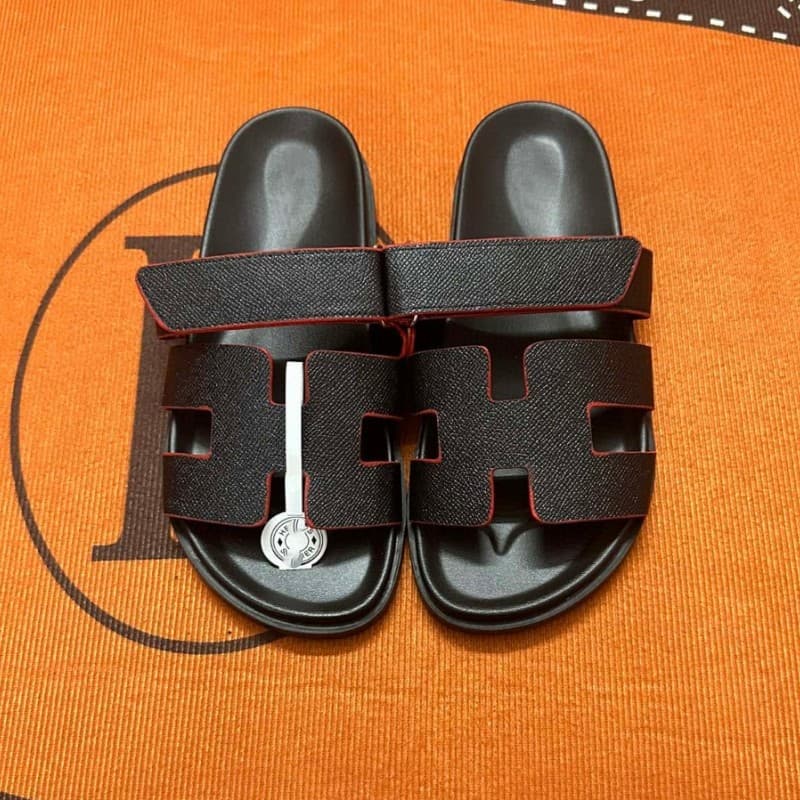 Chaussons d'extérieur pour femmes, style pur et original, semelles plates en cuir, velcro, pour la plage, 2025