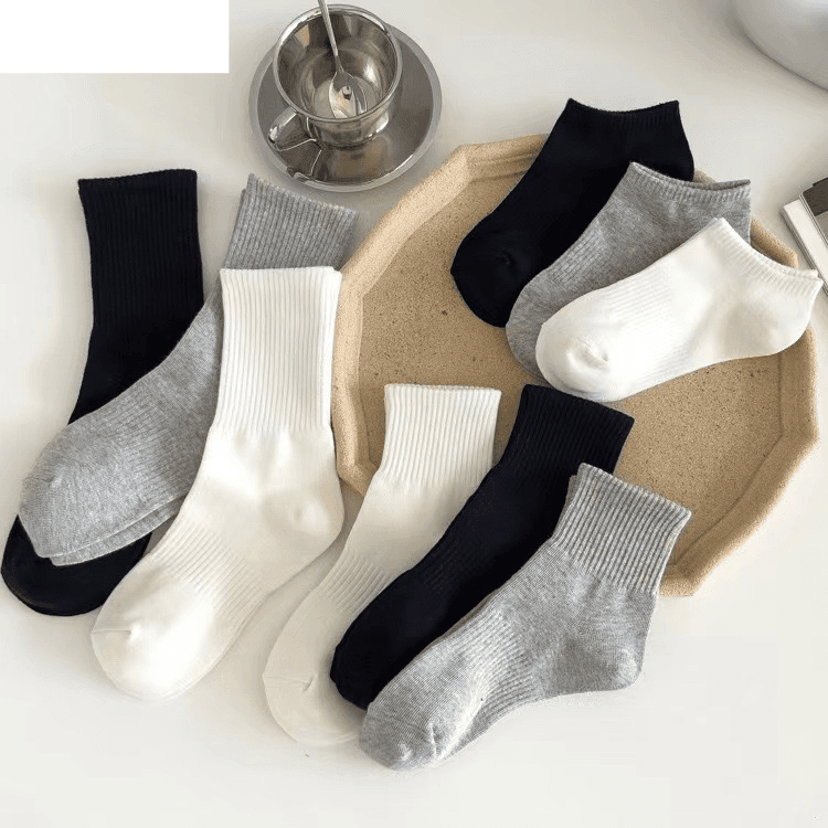 Unisex Socks Spring Summer Breathable Absorbent Men And Women Ins Black And White Solid Color Mid-tube Socks Tall Couple Boat Socks