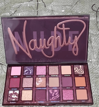 Huda Earth Eyeshadow Palette Inverts Rose 18 Eyeshadow