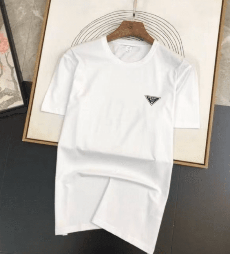 T-shirt à manches courtes pour hommes, version large, printemps et été 2024, ample, triangle, lettre, haut, couple, bas, tendance, vente en gros