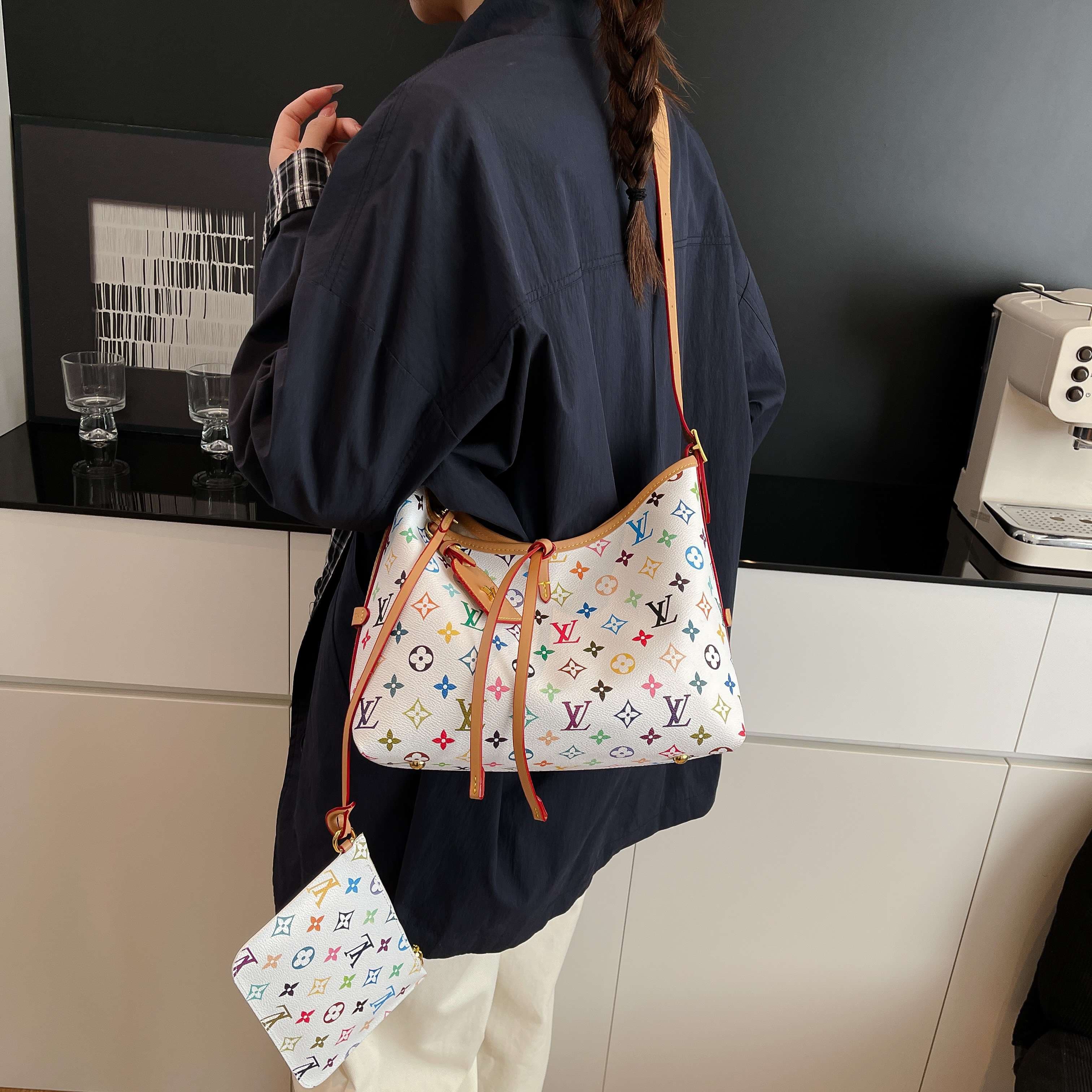 Sac cabas Louis Vuitton New LV Carryall moyen monogramme à bandoulière, sac à main décontracté pour femme, sac à langer