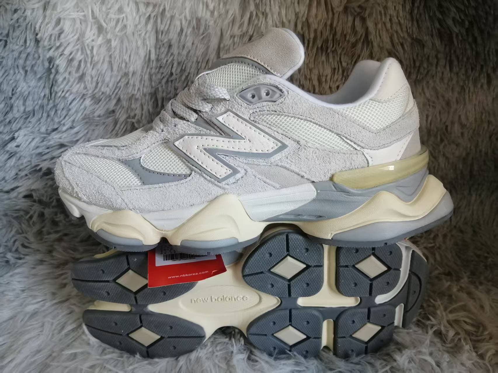 Baskets unisexes NewBalance NB9060 pour couples, style rétro décontracté, pour la course lente, style « papa ».