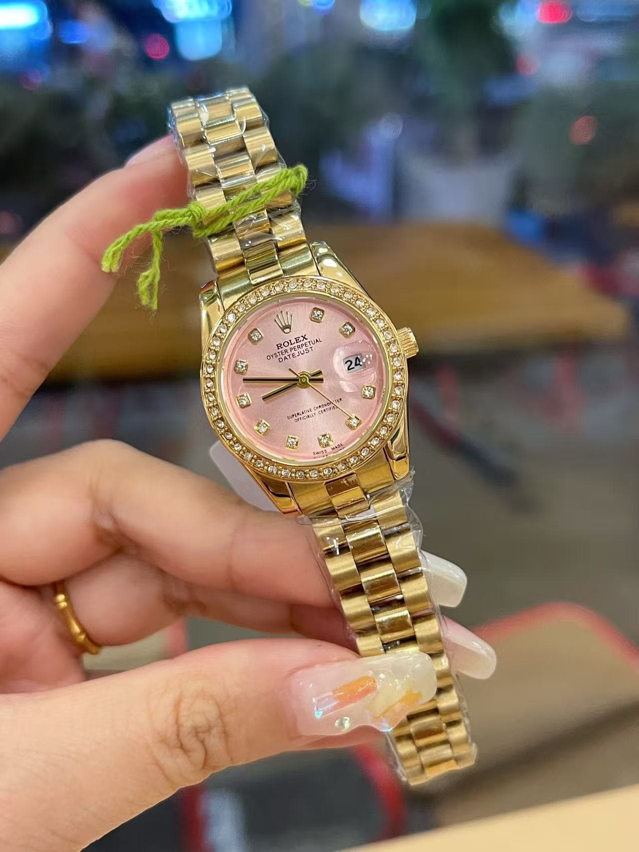 Montre femme édition limitée 28 mm, verre saphir AAA serti de diamants, bracelet en acier massif 316, mouvement à quartz, cadeau d'anniversaire.