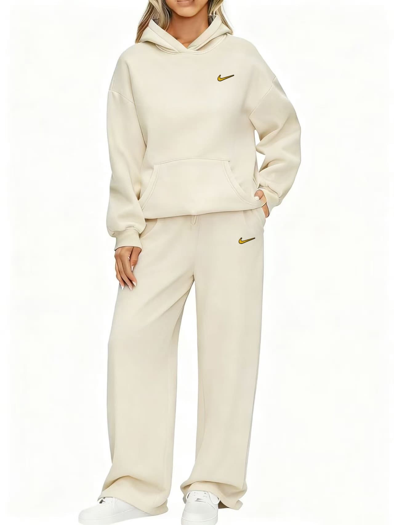 Ensemble 2 pièces Nike pour femme : sweat à capuche oversize et pantalon large, survêtement décontracté à manches longues et capuche.