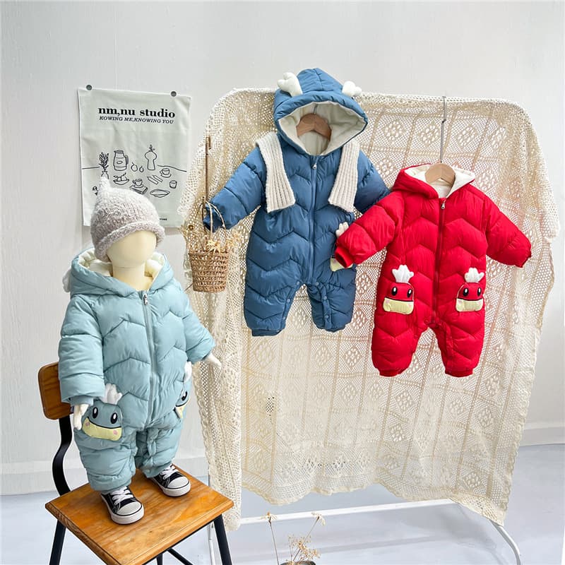 Newborn baby clothes, winter crawling clothes, baby fashionable clothes, boys and girls jumpsuit suit, outer wear bodysuit