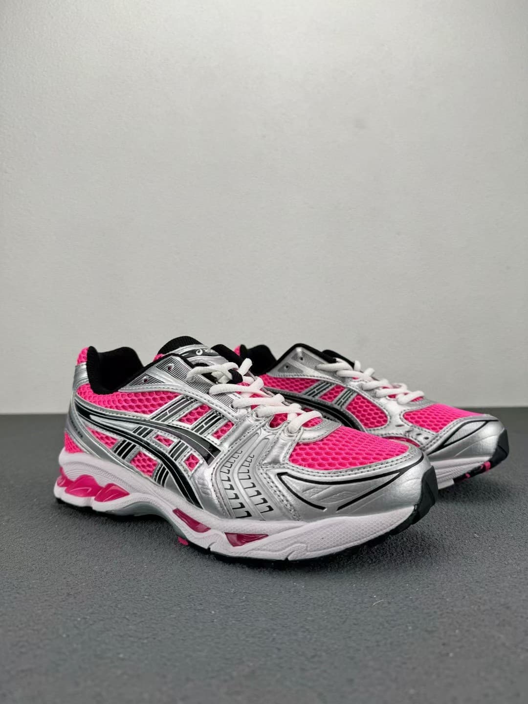 Chaussures de course classiques Asics GEL-KAYANO 14 1201A019-700.XB