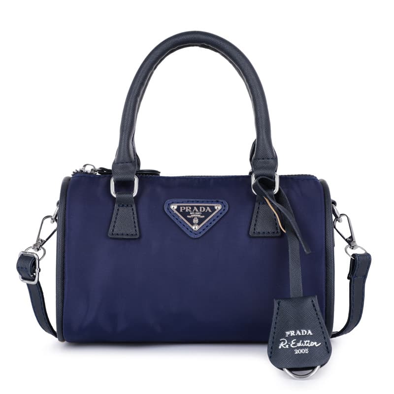 Classique rétro grandes dames rondes en nylon sac pour femmes triangle étiquette bandoulière sac à main épaule éclatée net rouge mêmes modèl
