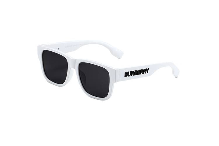 Lunettes de soleil de protection classiques et tendance.