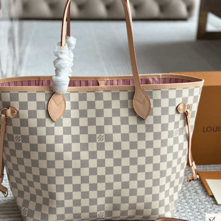 Sac cabas Neverfull L00000V Classique Très Grande Capacité Cuir à Couleur Changeante Dimensions : 32 x 29 x 17 cm