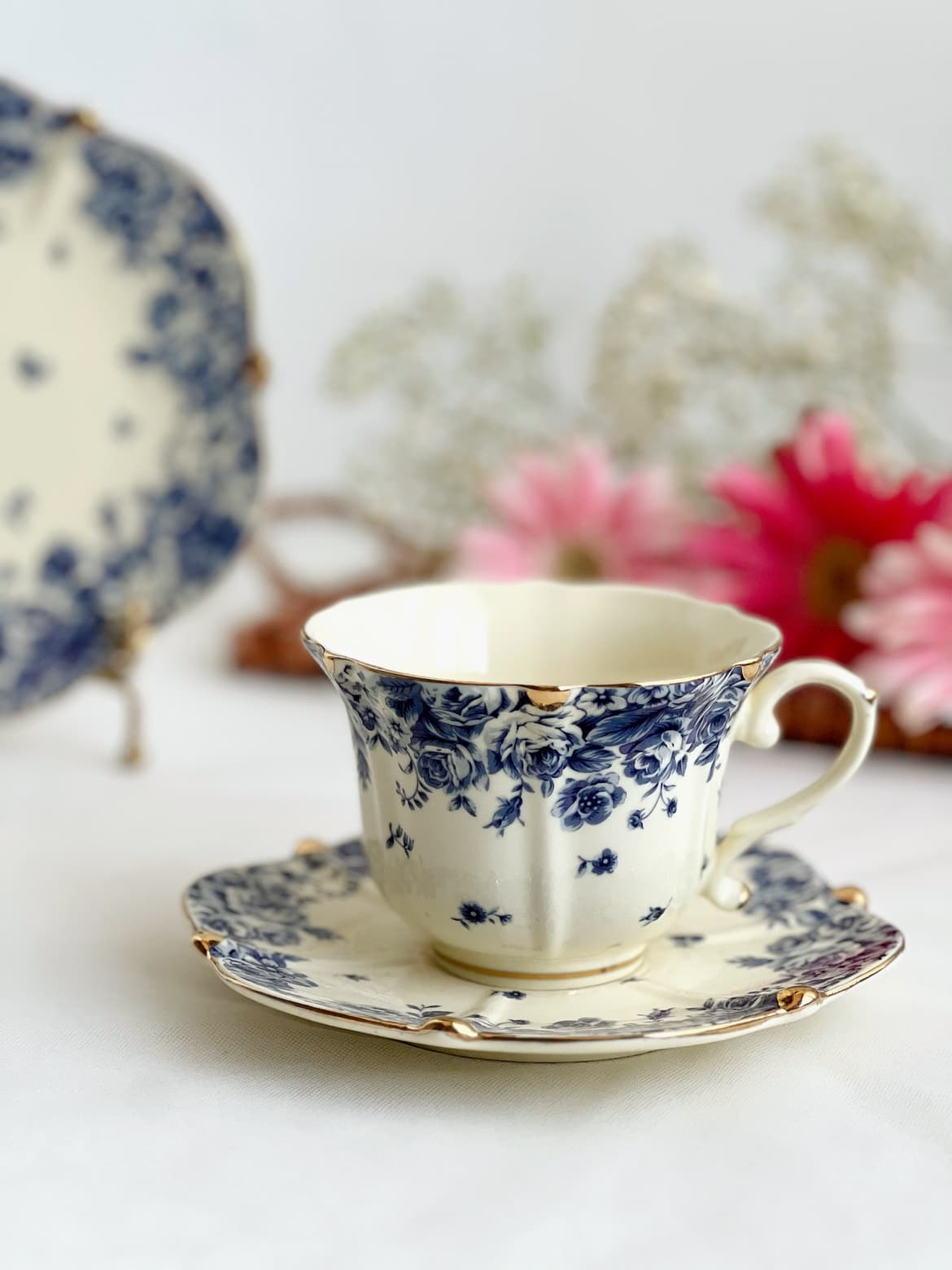 Stunning Single Palace Style Cream Yellow Base With Blue Flower Ceramic Plate Coffee Cup 250ml