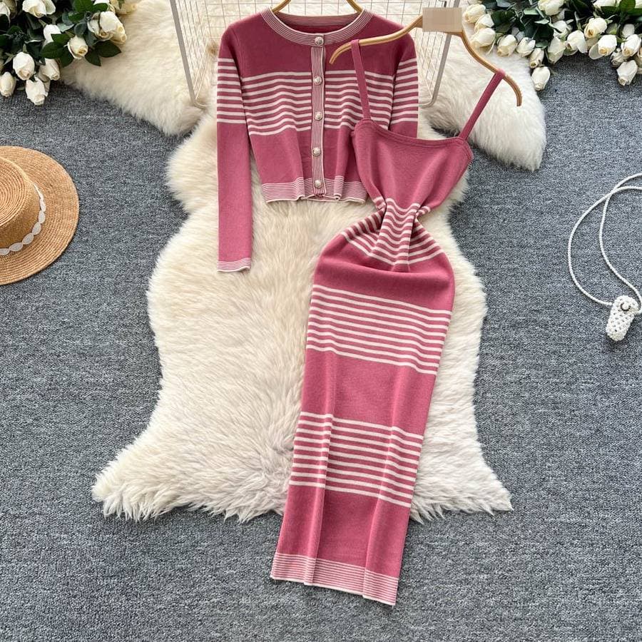 Ensemble élégant cardigan en tricot contrasté avec bretelles à la taille et robe à la hanche - Tenue d'automne tendance pour femme
