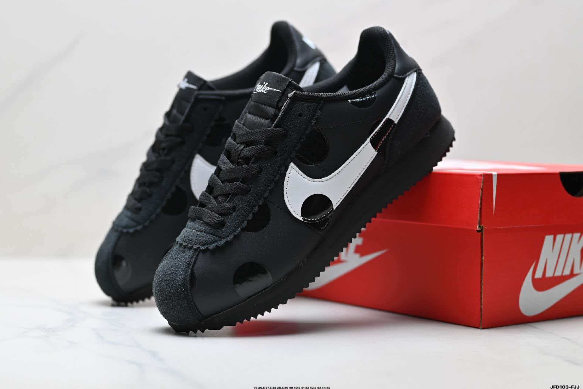 Nike Cortez Chaussures de course et de ville décontractées, tendance, confortables et rétro, à tige basse, pour hommes et femmes