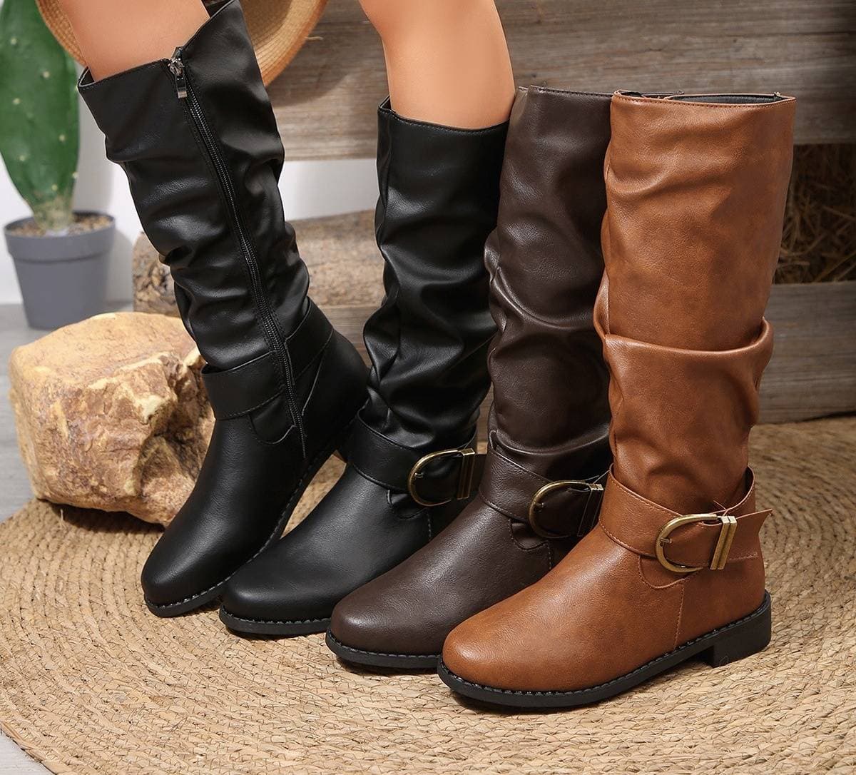 New Low-heeled Women's Leather Boots For The Autumn And Winter Of 2025 In Europe And America
