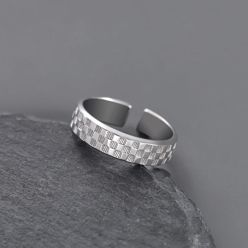 2025 Men's Trendy Ins Style Personality Checkerboard Pattern Minimalist Single Finger Ring